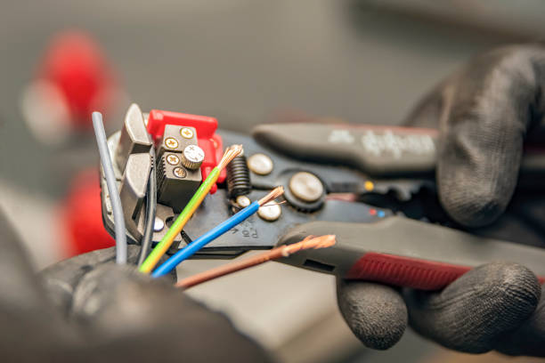 Best Licensed Electrician  in Meadows Place, TX